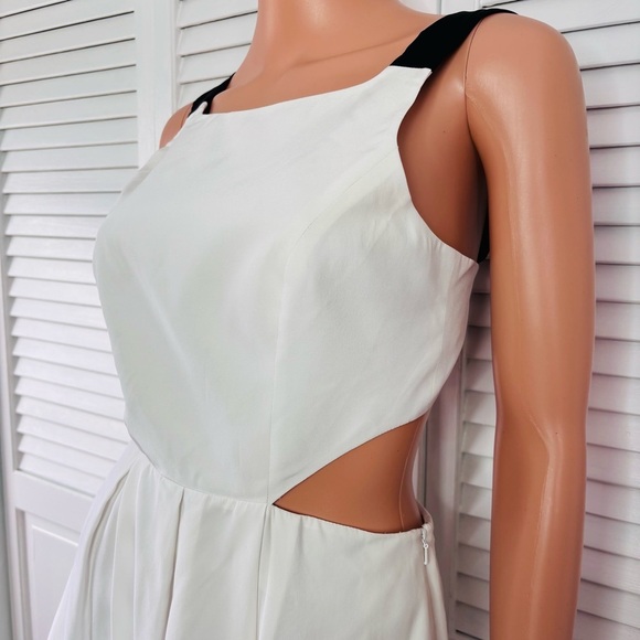 NEW JAY GODFREY Silk Cut Out Open Back Dress in White Size 4 - Picture 3 of 8